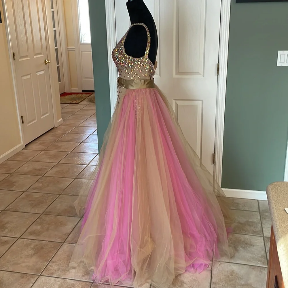 Sherri Hill Nude Pink short cocktail with detachable tulle skirt. - Picture 4 of 17